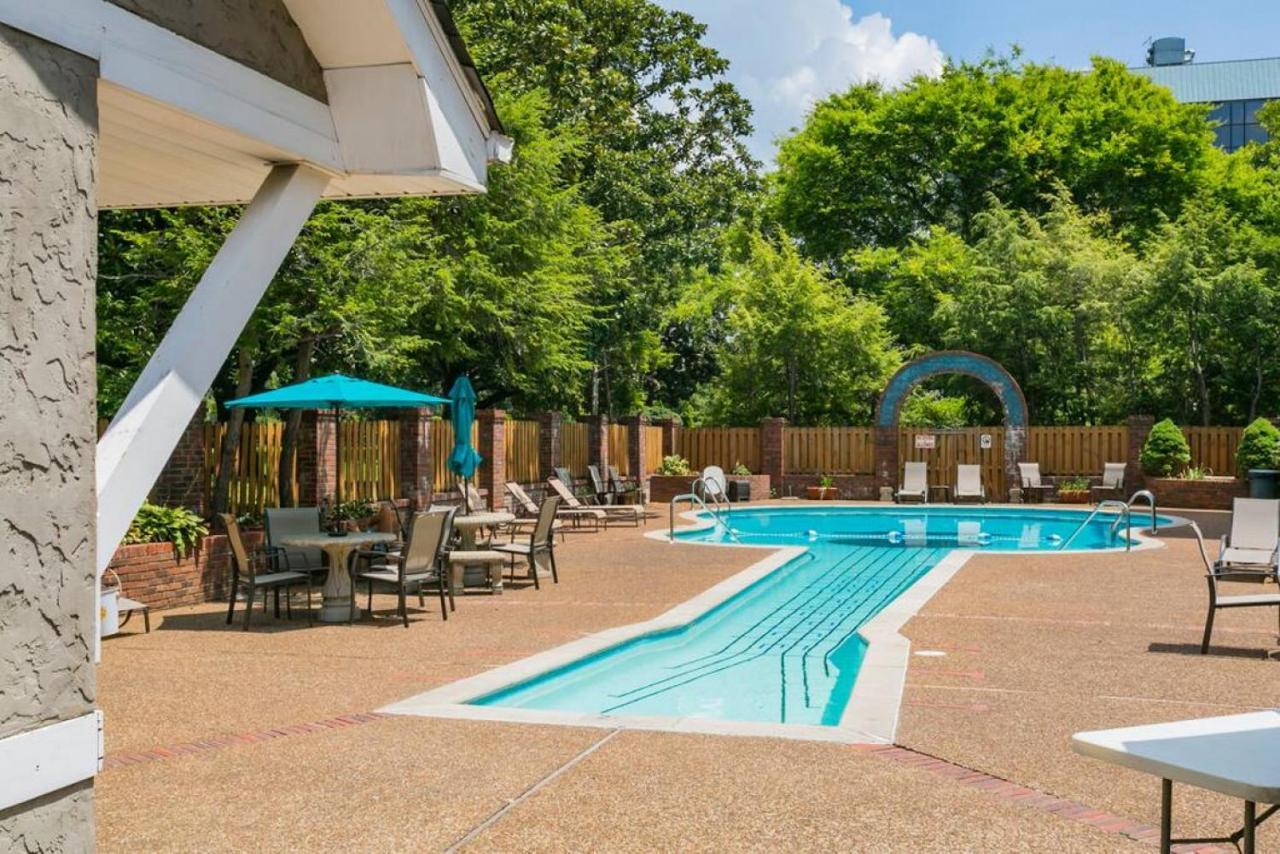 Music Row Retreat - 3 Beds, 1 Bedroom, Pool, Parking Nashville Bagian luar foto